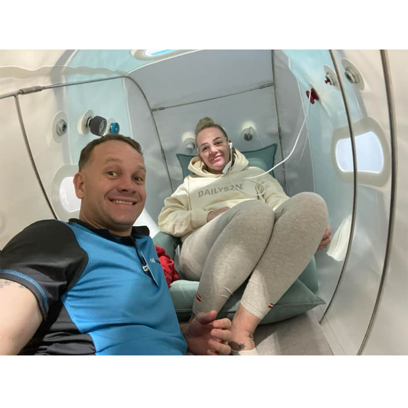 Inside-Review-of-OXYREVO-Forward90-Portable-Sitting-Hyperbaric-Oxygen-Chamber-04