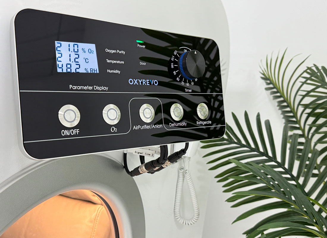 OXYREVO-SPACE60-HARD-HYPERBARIC-CHAMBER-CONTROL-PANEL-01